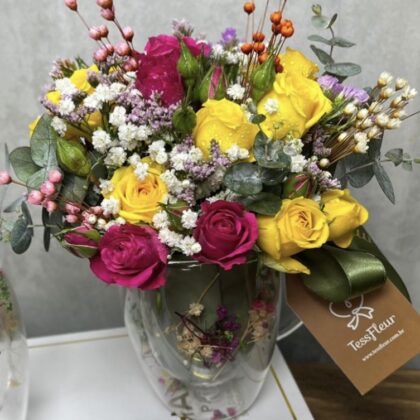Caneca Elegance com Flores Mistas