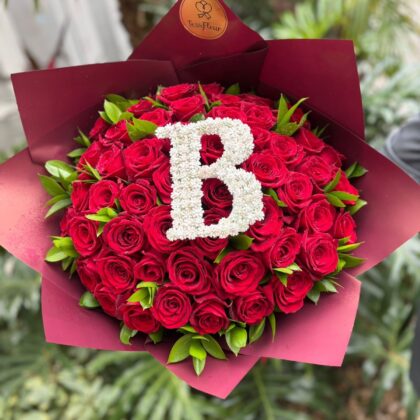 Buquê 50 Rosas Vermelhas com Letra