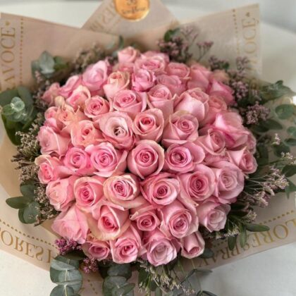 Buquê Luxo 50 Rosas Cor de Rosa