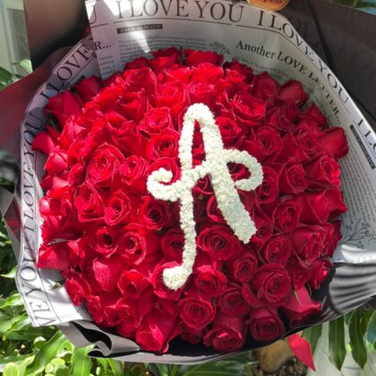 Bouquet of 100 Red Roses with Letter